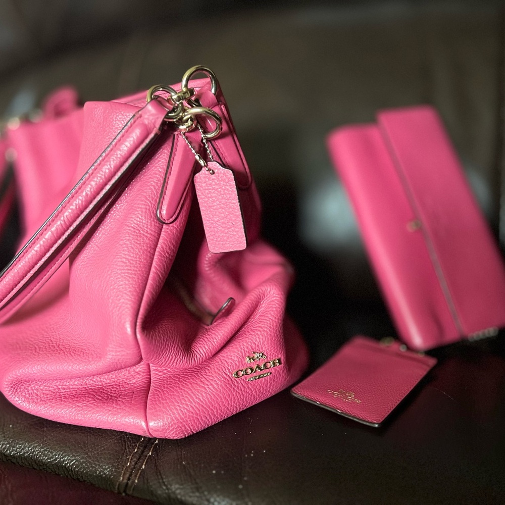 Coach Pink Leather Shoulder Bag